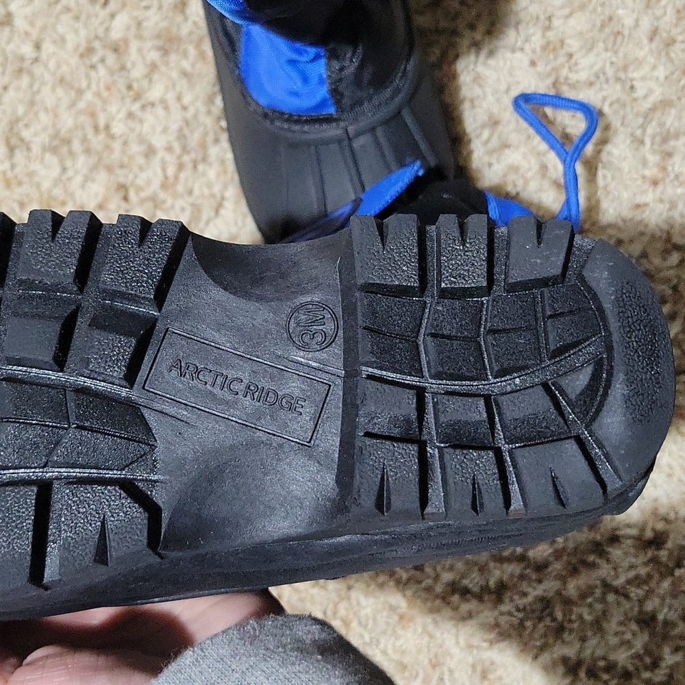 Snow boots - Picture 2 of 2